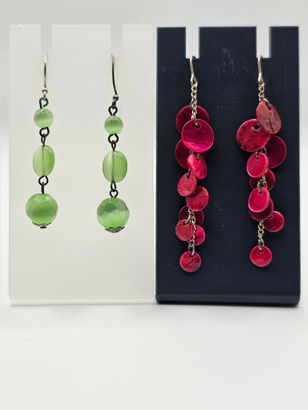 Green Bead Drop Earrings & Red Round Shell Drop Earrings LOT (2 Pairs)